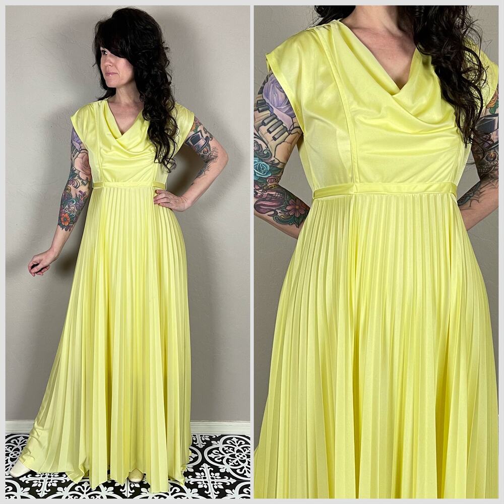 Vintage 1970s Pastel Yellow Sleeveless Pleated Maxi Dress